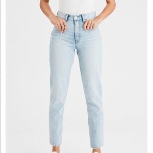 🆕American Eagle Mom Jean-light vintage - size 00